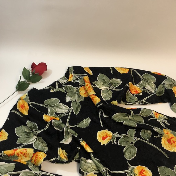Jin Fashion Vintage Women’s Flower Print Black Blouse - Picture 1 of 13